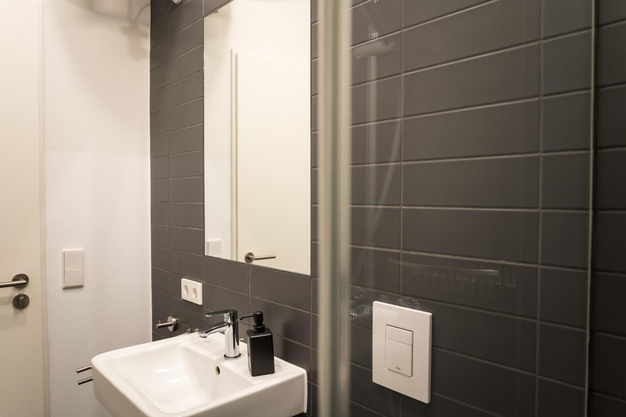 Homaris Apartments Schlueterstrasse เบอร์ลิน ภายนอก รูปภาพ